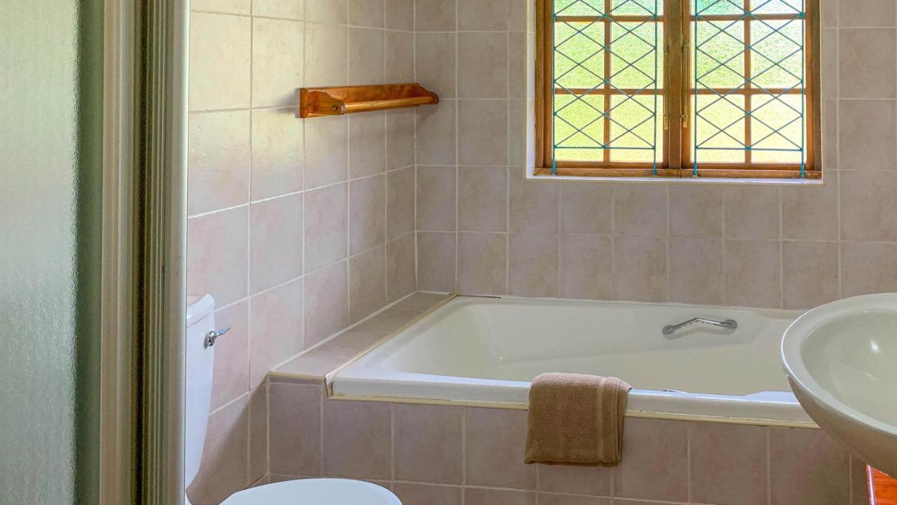 Wits End Mountain Resort Champagne Valley Exteriér fotografie